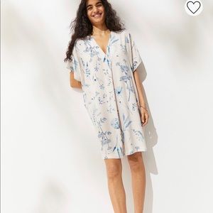 V neck shift dress